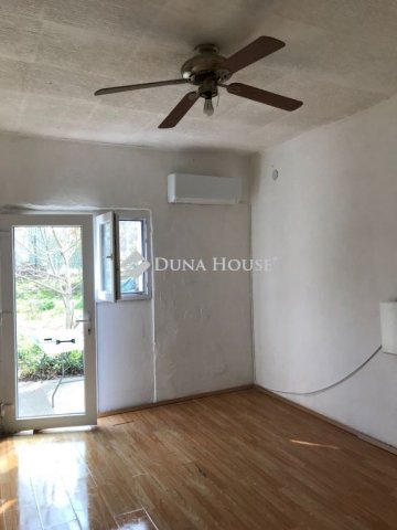 Eladó családi ház, Budapesten, III. kerületben 76 M Ft, 2 szobás