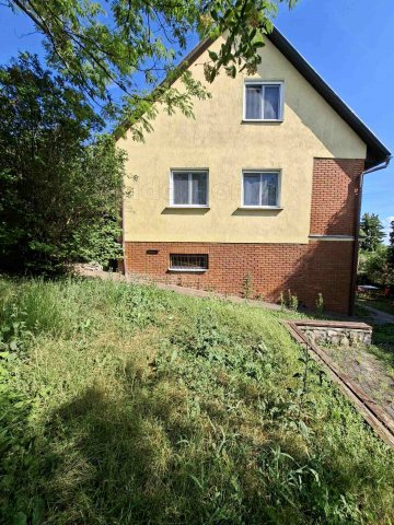 Eladó családi ház, Balatonkenesén 82 M Ft, 7 szobás
