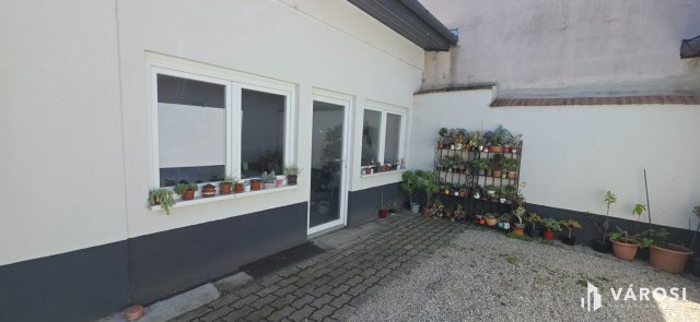 Eladó üzlethelyiség, Nagykanizsán 20.5 M Ft, 1 szobás