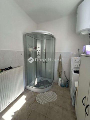 Eladó családi ház, Monoron 88 M Ft, 4 szobás