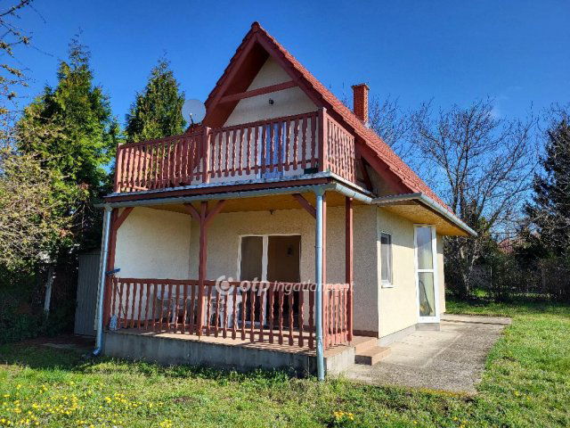 Eladó családi ház, Siófokon 65.5 M Ft, 4 szobás