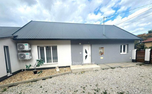 Eladó családi ház, Tiszafüreden 49.5 M Ft, 2+1 szobás