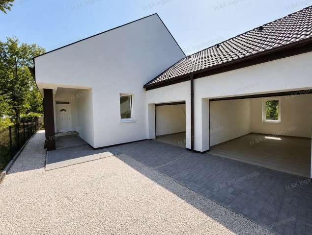 Eladó ikerház, Veresegyházon 120 M Ft, 4 szobás