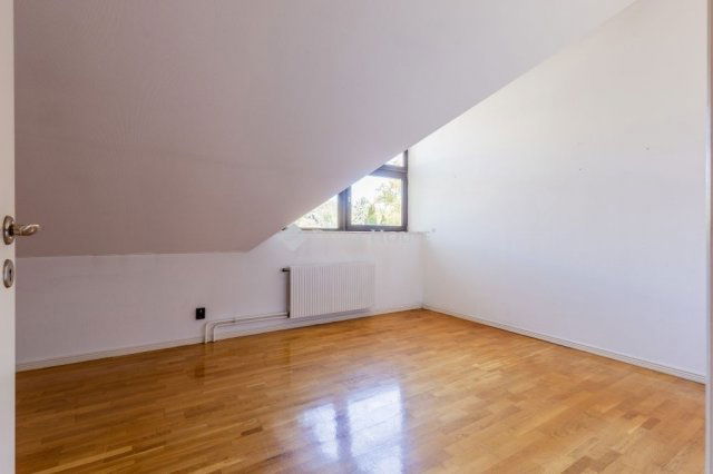 Eladó ikerház, Budapesten, II. kerületben 328 M Ft, 6 szobás