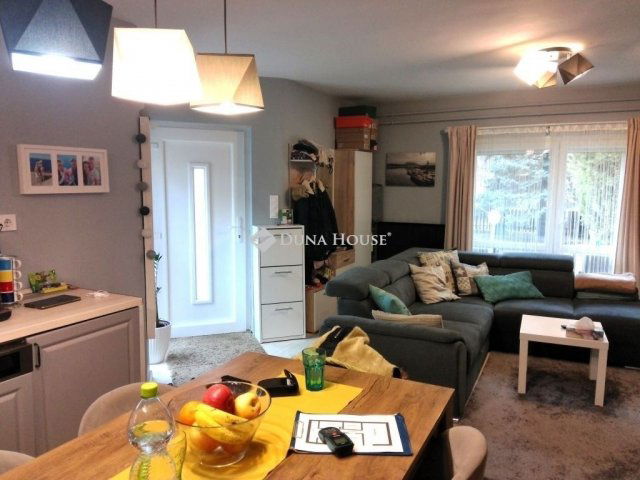 Eladó családi ház, Gárdonyban 76.9 M Ft, 3 szobás