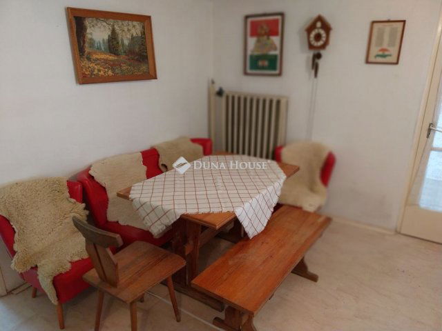 Eladó családi ház, Akasztón 29.99 M Ft, 4 szobás