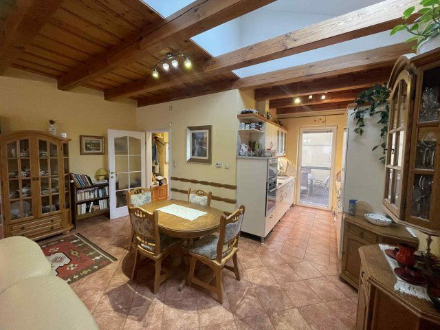 Eladó családi ház, Győrzámolyon 179 M Ft, 4 szobás