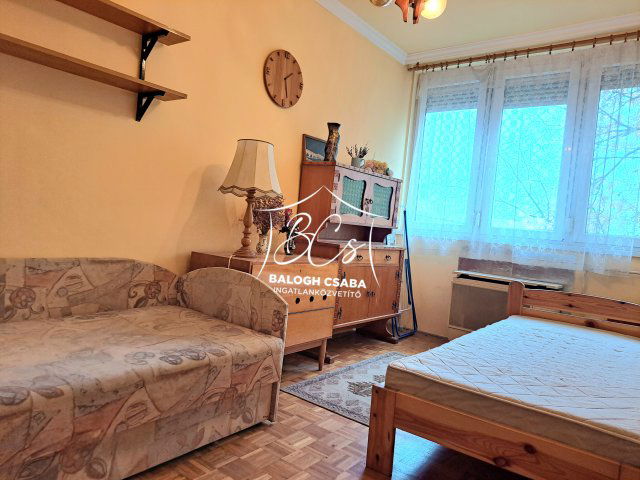 Eladó téglalakás, Debrecenben 52.9 M Ft, 2 szobás