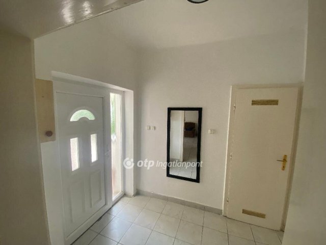 Eladó családi ház, Kónyon 58.99 M Ft, 3 szobás