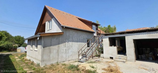 Eladó családi ház, Majosházán 89.99 M Ft, 6 szobás