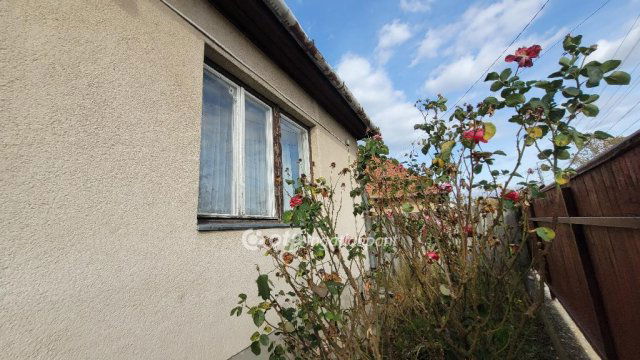 Eladó családi ház, Jászberényben 42.5 M Ft, 4 szobás