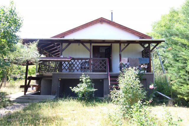 Eladó nyaraló, Valkón 49 M Ft, 2+1 szobás / költözzbe.hu