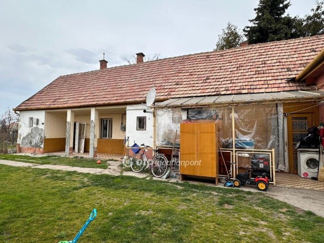 Eladó családi ház, Alsónémediben 89 M Ft, 5 szobás