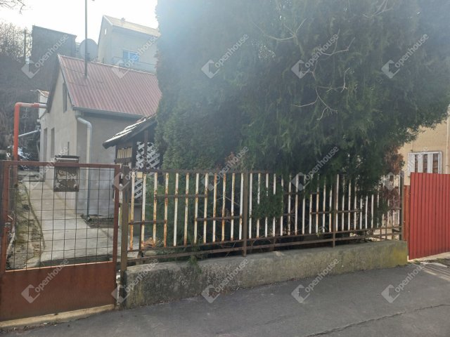 Eladó családi ház, Kaposváron 21.9 M Ft, 2 szobás