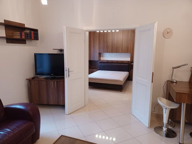 Kiadó ikerház, albérlet, Győrött, Babits Mihály utcában