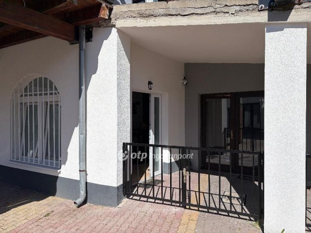 Eladó téglalakás, Balassagyarmaton 30.49 M Ft, 1 szobás