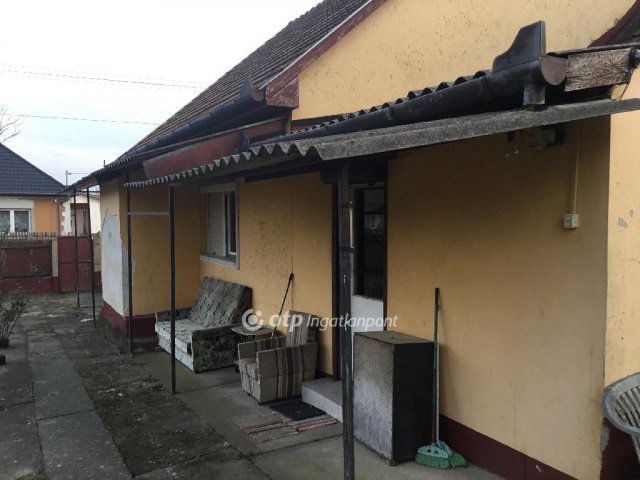 Eladó családi ház, Nyírábrányon 21 M Ft, 3 szobás
