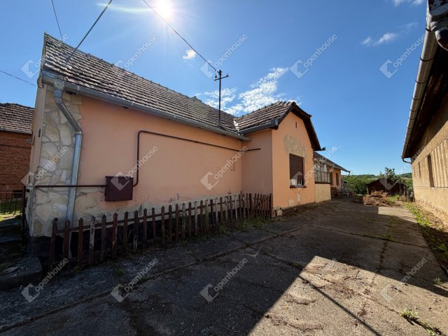 Eladó családi ház, Gutorföldén 6.9 M Ft, 3 szobás