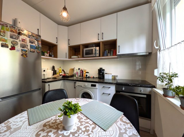 Eladó panellakás, Debrecenben 61.9 M Ft, 3 szobás