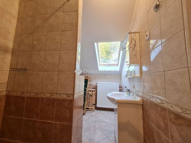 Eladó ikerház, Balatonföldváron 138.9 M Ft, 4 szobás