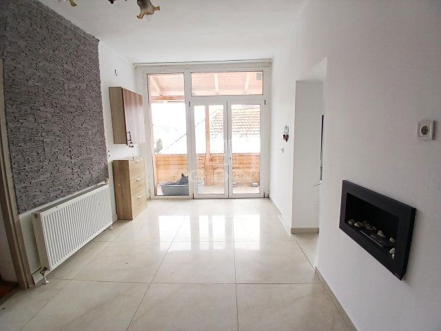 Eladó családi ház, Veszprémben 89.9 M Ft, 4 szobás