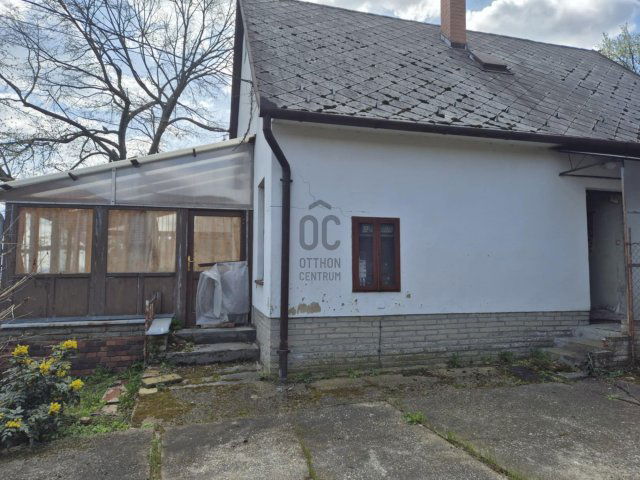 Eladó családi ház, Pécsett 69.99 M Ft, 3 szobás
