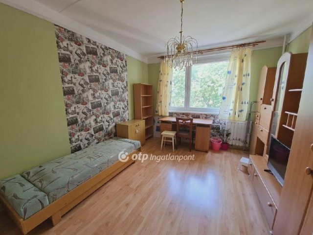 Eladó panellakás, Miskolcon 31.9 M Ft, 2 szobás