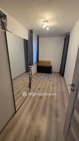 Kiadó téglalakás, albérlet, Debrecenben 270 E Ft / hó, 3 szobás