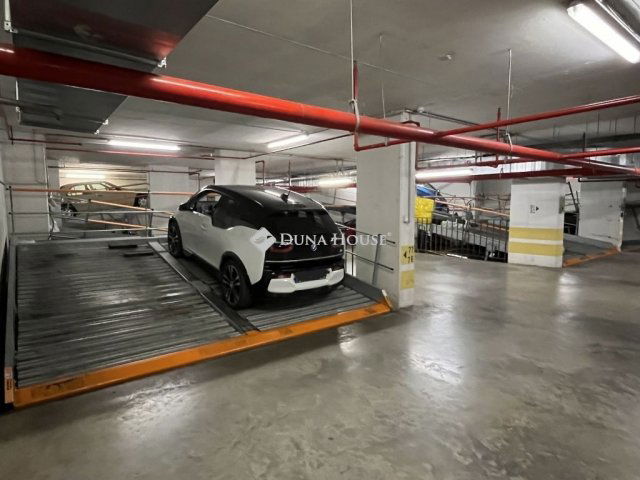 Eladó garázs, Budapesten, XIII. kerületben 4.9 M Ft