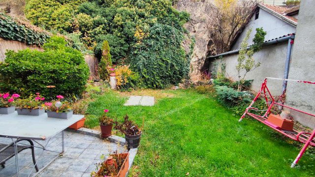 Eladó családi ház, Egerben 138.9 M Ft, 5 szobás