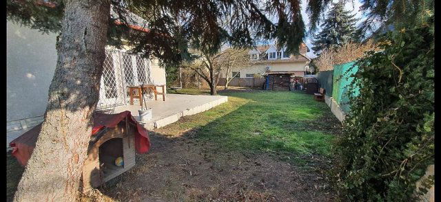 Eladó családi ház, Szentendrén 67.9 M Ft, 3 szobás