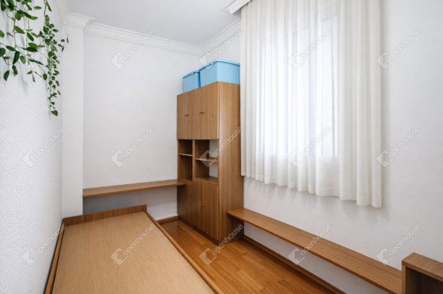 Eladó téglalakás, Szegeden 66.9 M Ft, 3 szobás