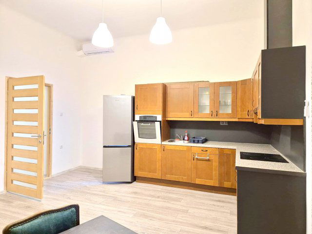 Kiadó téglalakás, albérlet, VIII. kerületben, Dankó utcában