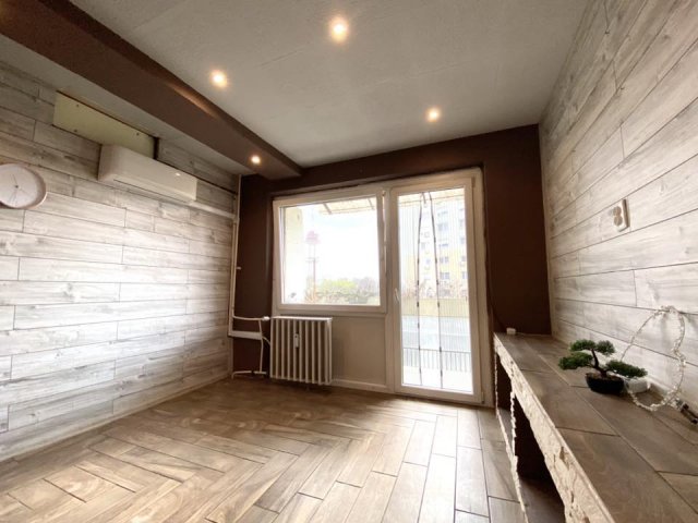 Eladó panellakás, Szegeden, Gyöngyvirág utcában 44.2 M Ft