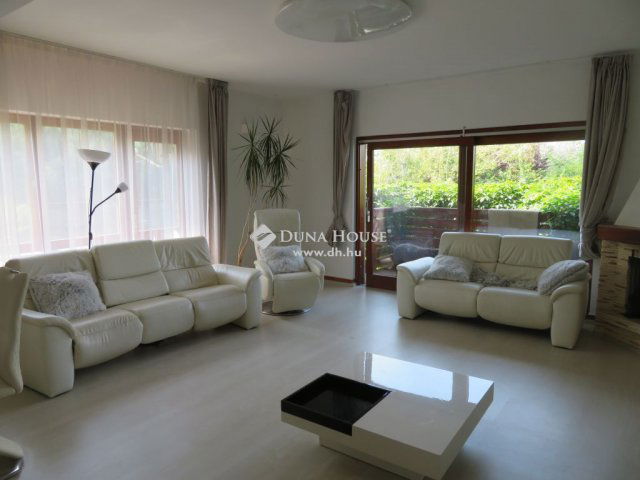 Eladó családi ház, Pátyon 139.8 M Ft, 6 szobás