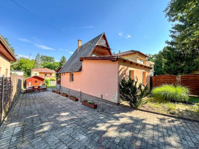 Eladó családi ház, Tatán 68 M Ft, 3 szobás