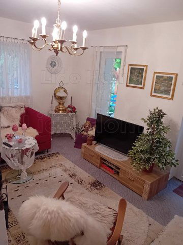 Eladó családi ház, Keszthelyen 0.2 M Ft, 6 szobás