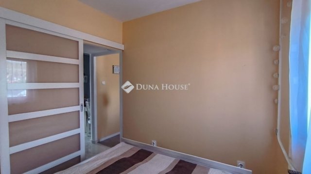 Eladó panellakás, Budapesten, III. kerületben 76.5 M Ft