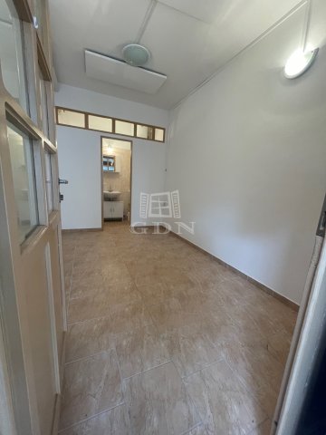 Kiadó üzlethelyiség, Szegeden 70 E Ft / hó