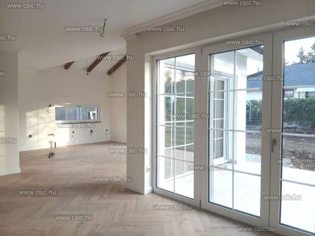 Eladó családi ház, Nagykovácsiban 239 M Ft, 5 szobás