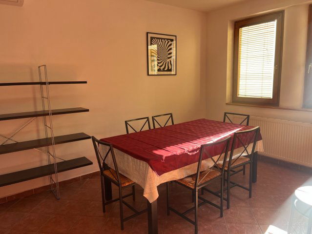 Kiadó téglalakás, albérlet, Pécsett, Nagy Jenő utcában