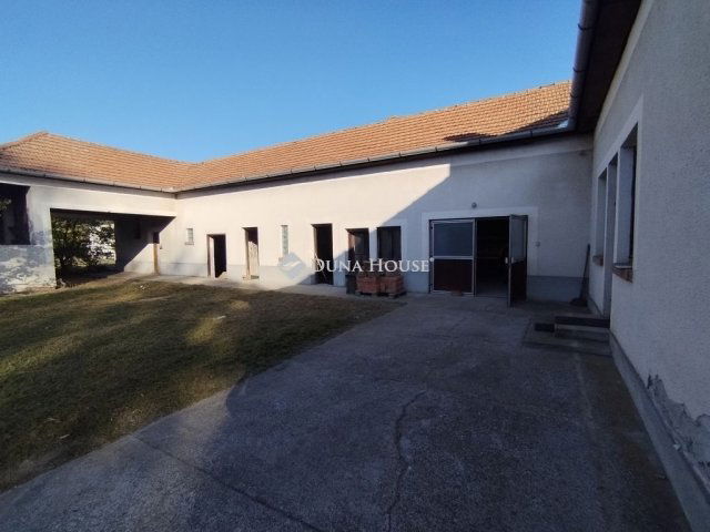 Eladó családi ház, Mórahalmon 55 M Ft, 3 szobás