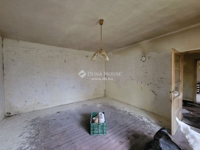 Eladó családi ház, Bodajkon 30 M Ft, 2 szobás