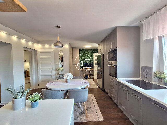 Eladó téglalakás, Hódmezővásárhelyen 65 M Ft, 3 szobás