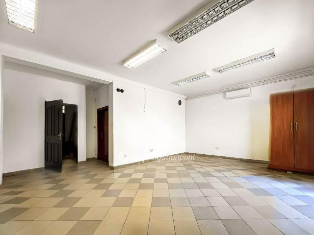 Eladó családi ház, Győrött 89.5 M Ft, 4 szobás