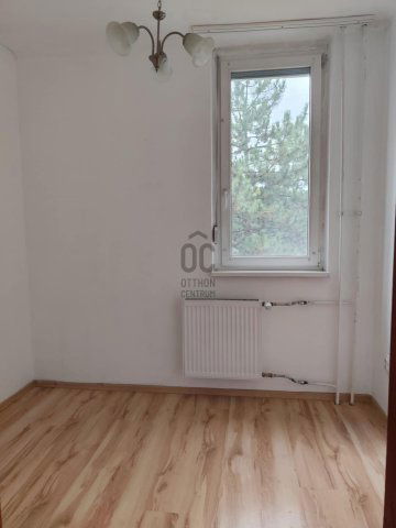 Eladó téglalakás, Tatabányán 41 M Ft, 3 szobás