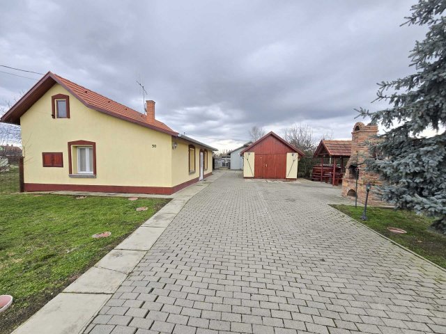 Eladó családi ház, Gyomaendrődön 31.5 M Ft, 3 szobás