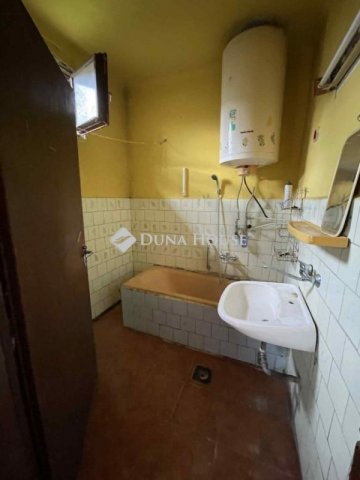Eladó családi ház, Kálmáncsán 5.5 M Ft, 2 szobás