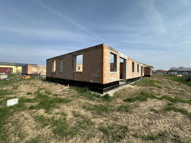 Eladó családi ház, Szombathelyen 89 M Ft, 4 szobás