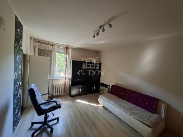 Eladó téglalakás, Kecskeméten 32.9 M Ft, 1 szobás